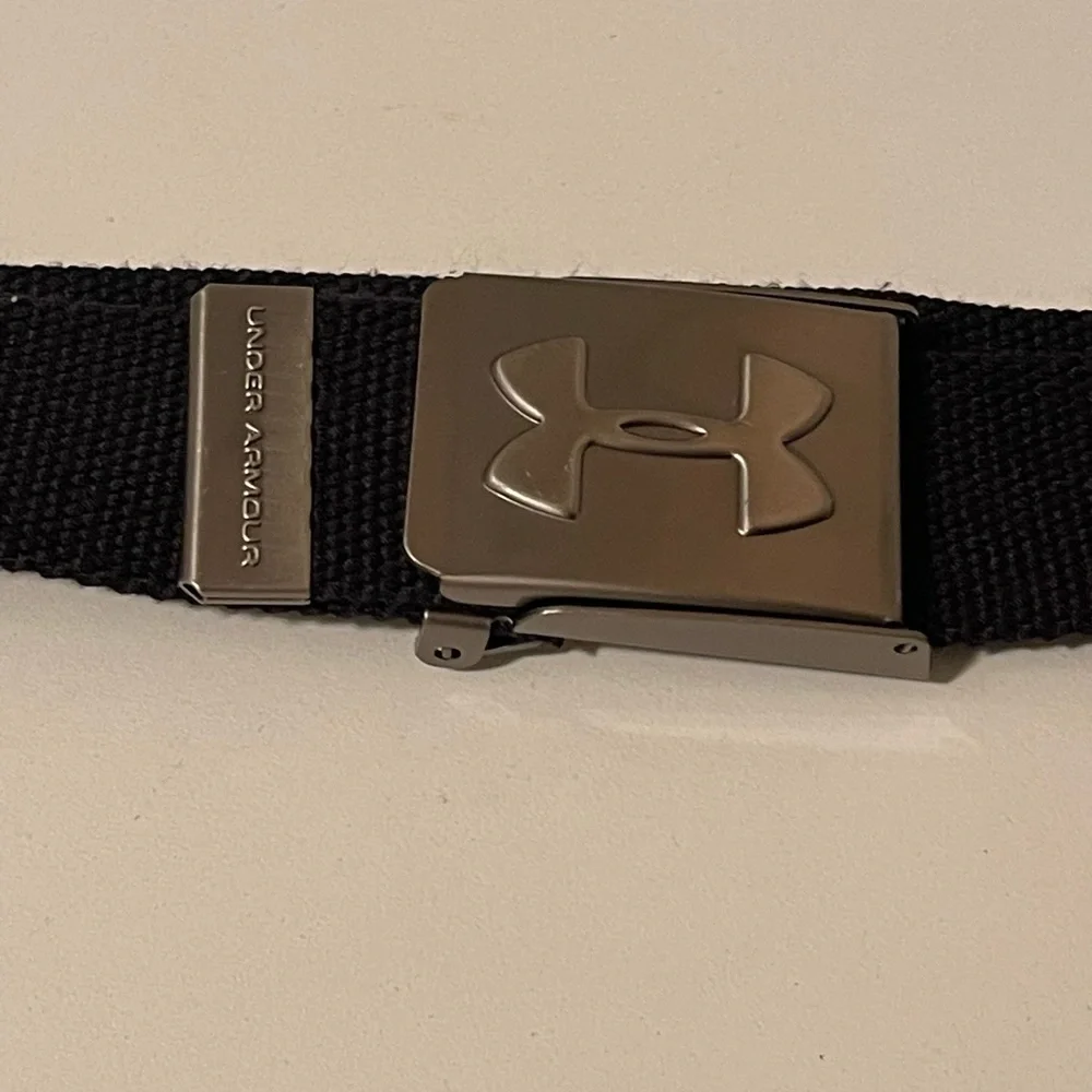 Beautiful small size Under armour belt for youth boy